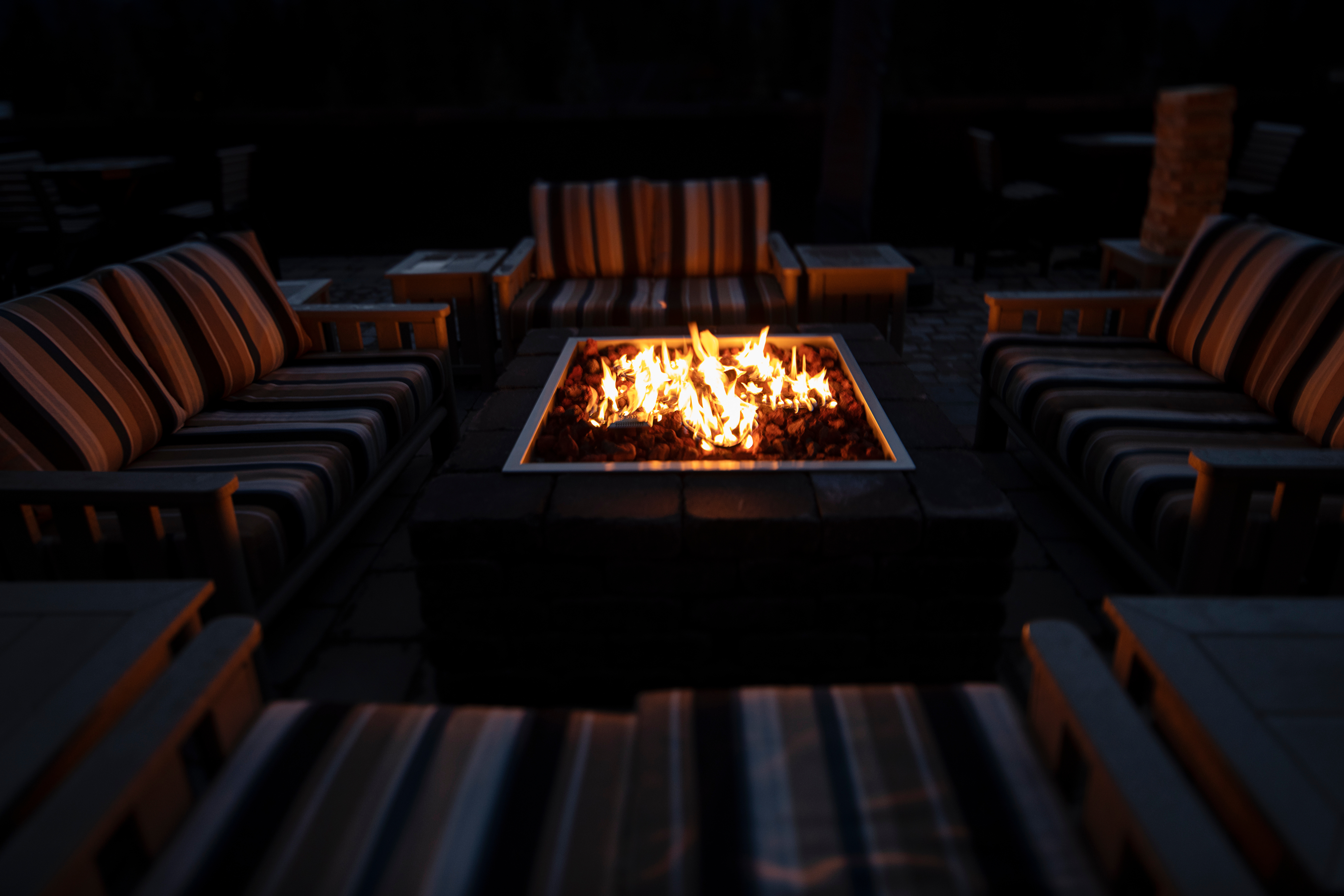 How To Improve your patio with a new electric fire pit 